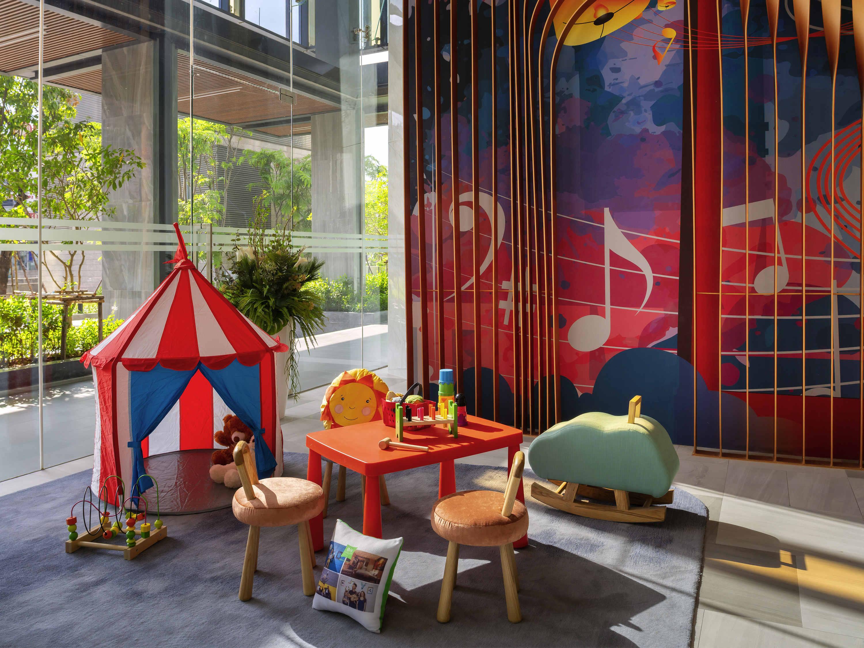 Ibis Styles Bangkok Ratchada Hotel Exterior foto