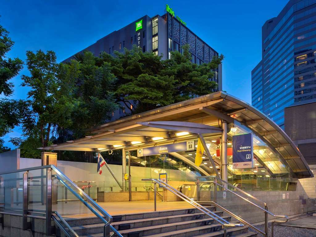 Ibis Styles Bangkok Ratchada Hotel Exterior foto